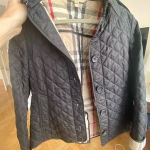 Burberry quilted jacket M